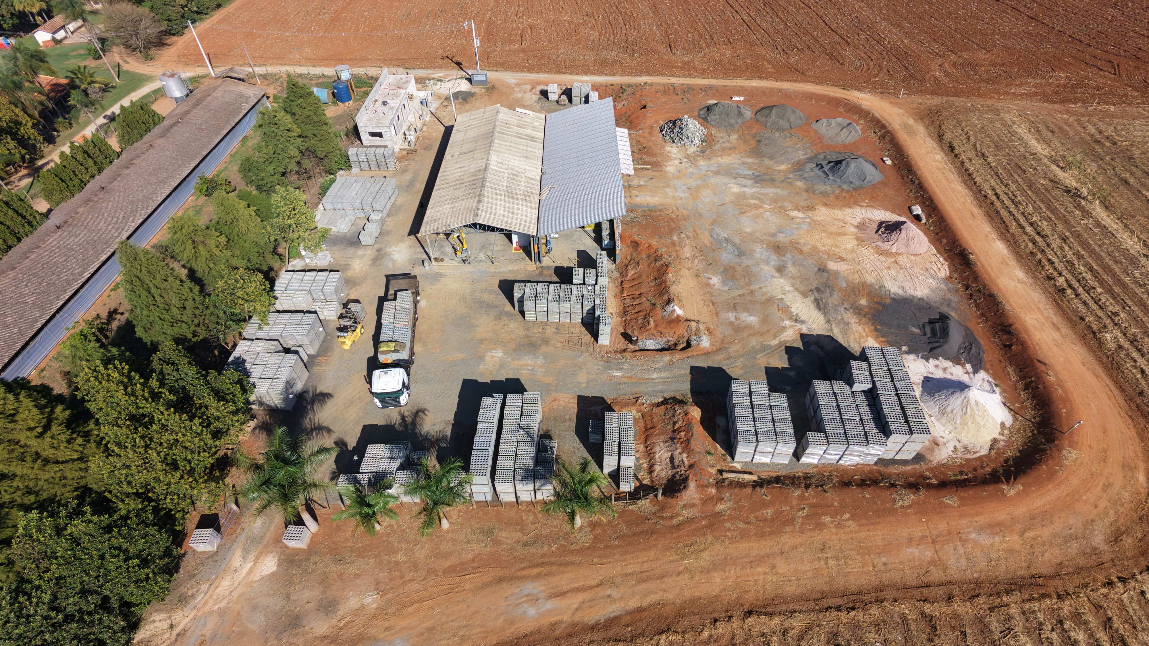 Obras executadas com blocos HR Pré-Moldados